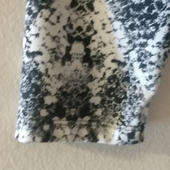 Apt. 9 Long Sleeve Print Wrap Dress - Picture 6 of 7